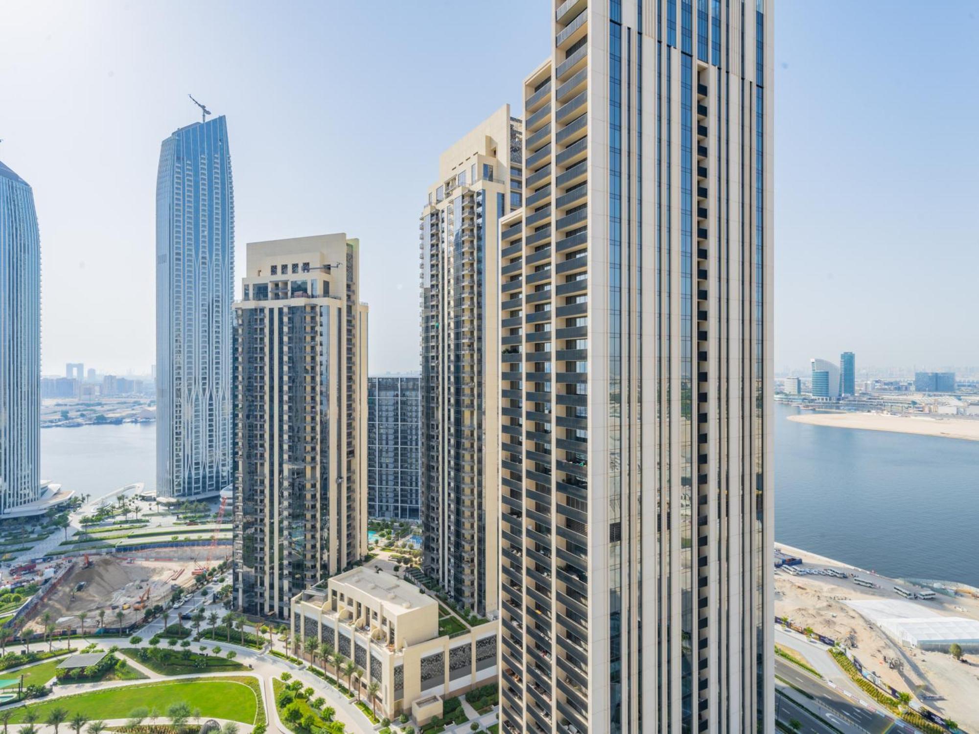 Spacious With Incredible Canal And Park Views * Dubai