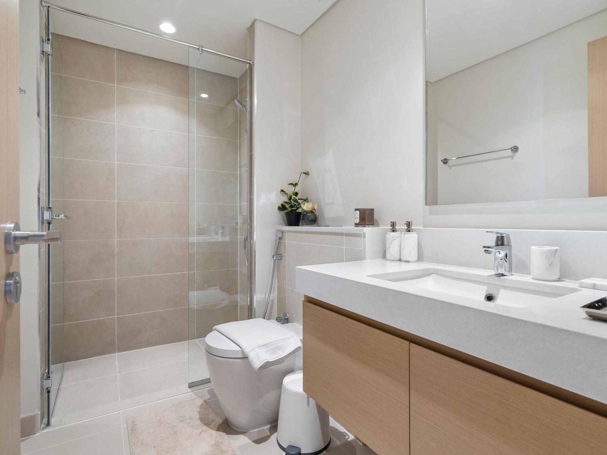 Apartment Spacious With Incredible Canal And Park Views Dubai