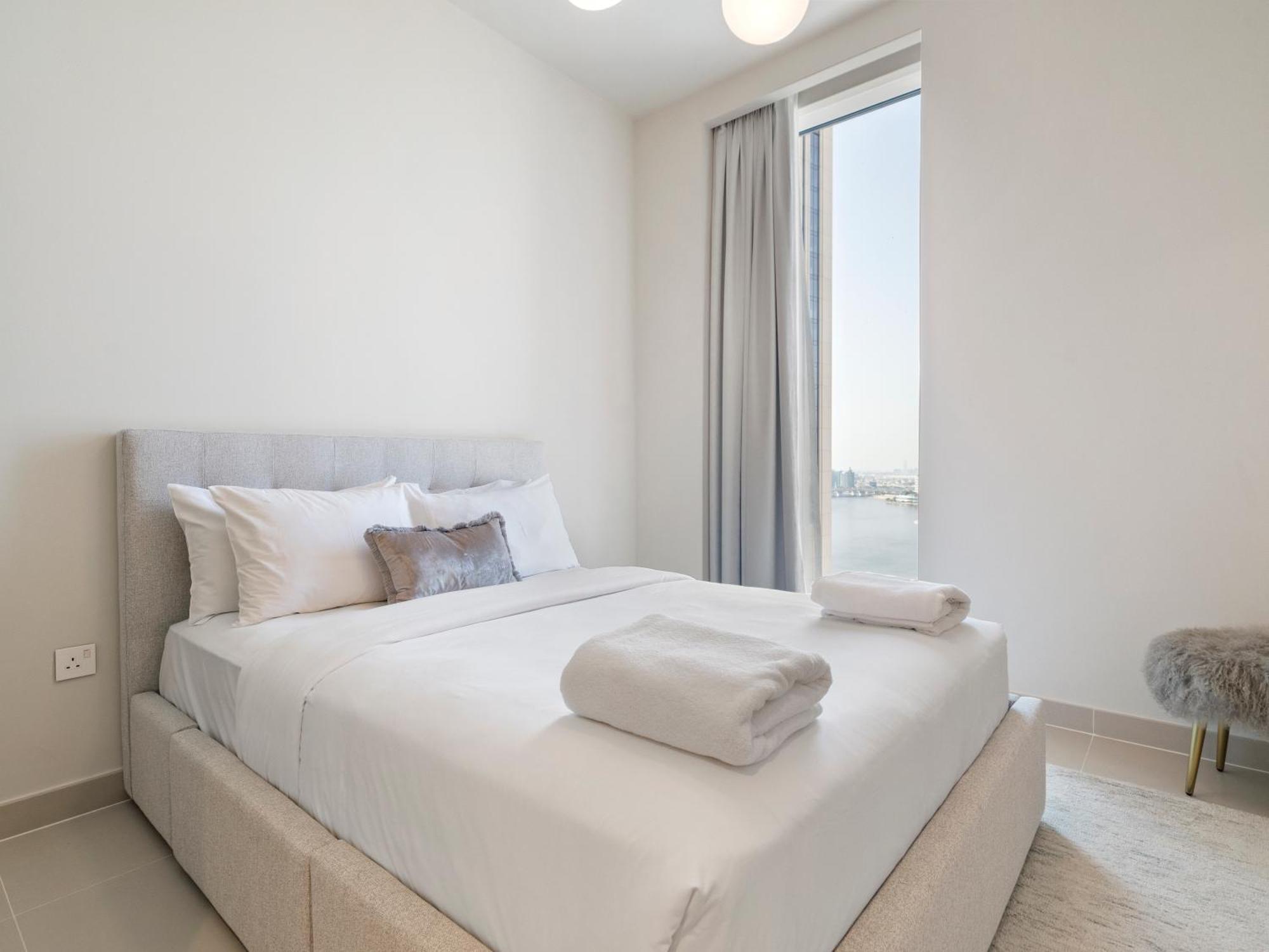 Spacious With Incredible Canal And Park Views * Dubai