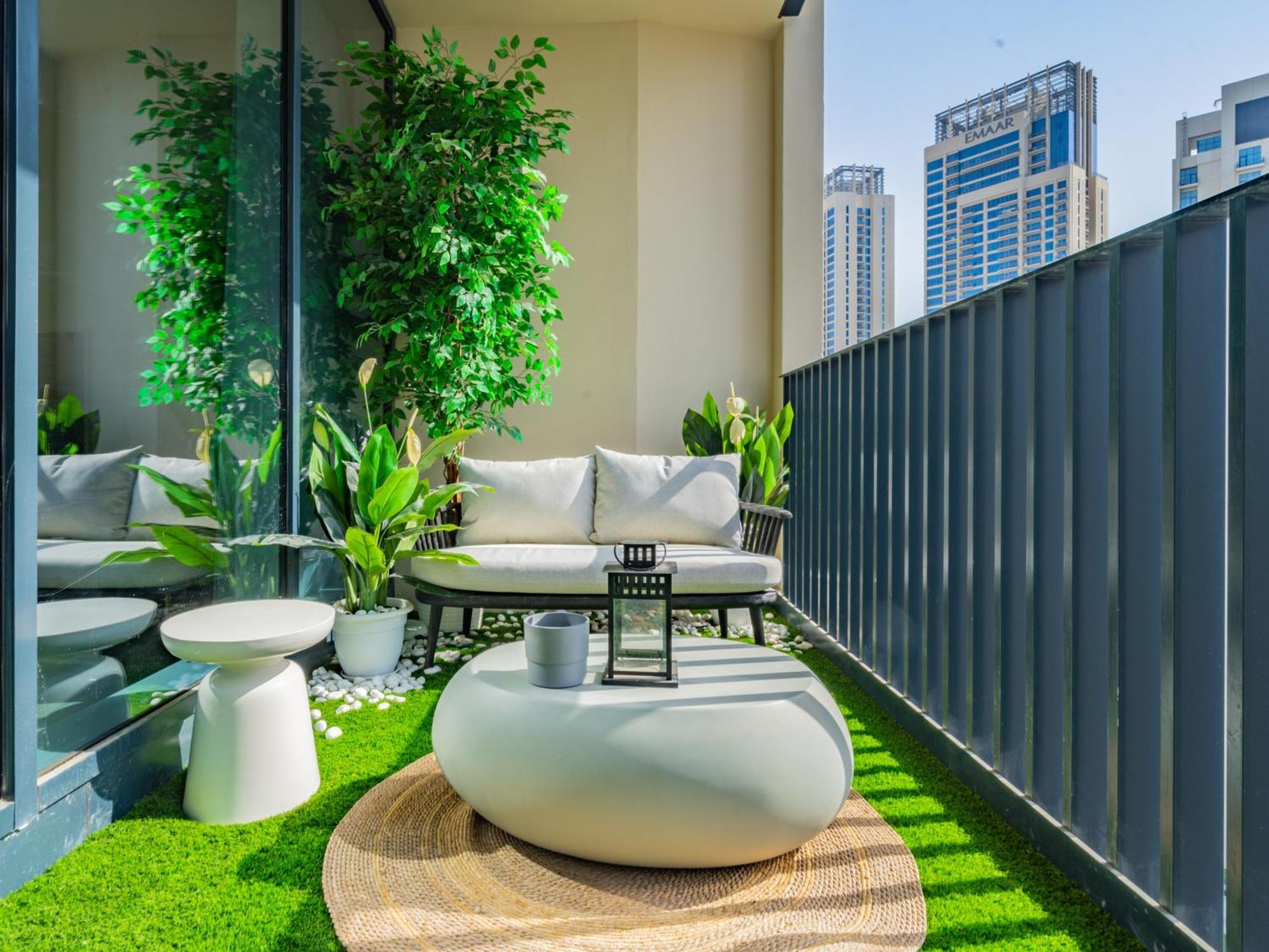 Spacious With Incredible Canal And Park Views * Dubai